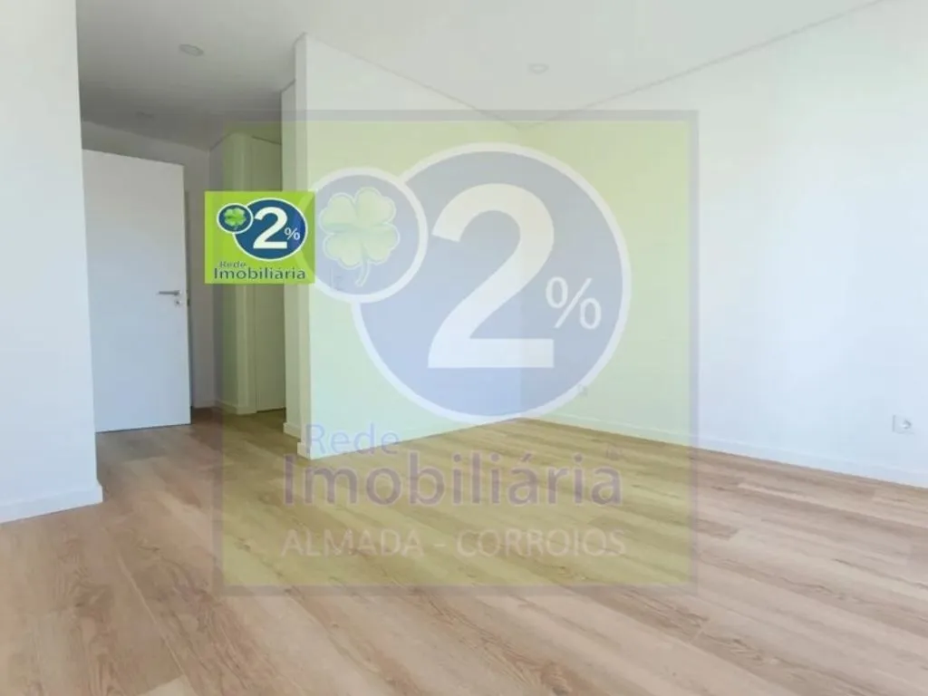 Toad - Luxury House with Pool in Charneca de Caparica