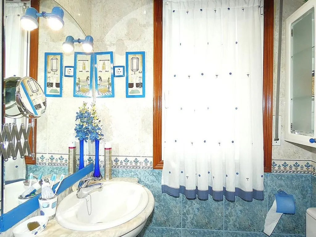 Salles de bain - Apartment with Balcony in Arrontegi Centre