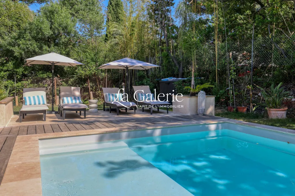 Piscine - Villa Rénovée avec Piscine à La Garde
