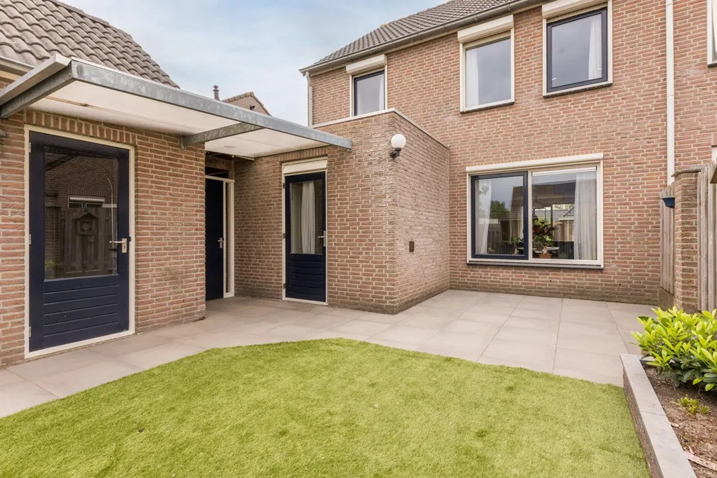 Extérieur - Two-Storey House with Pergola in Loosbroek