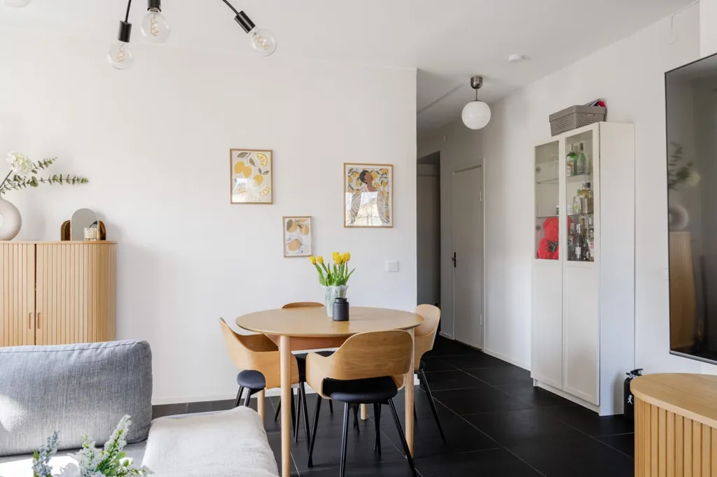 Salle à manger - Bright Two-Bedroom with Large Balcony in Malmö
