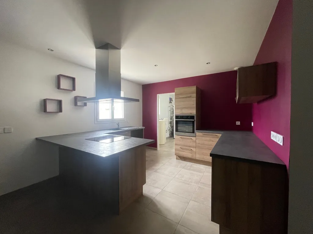 Köök - 4-Bedroom House with Garden in Echillais