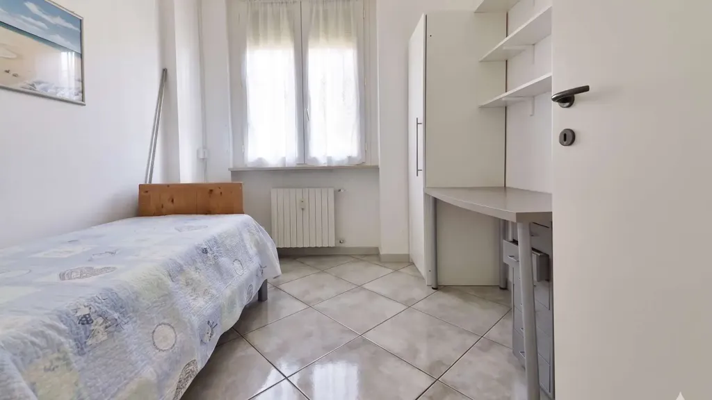 Chambres - Quadrilocale with Two Outdoor Spaces in Como
