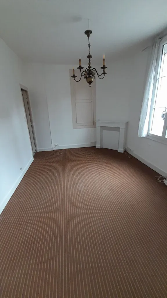 Séjour - Maison 3 Pièces avec Garage à Lamotte-Beuvron