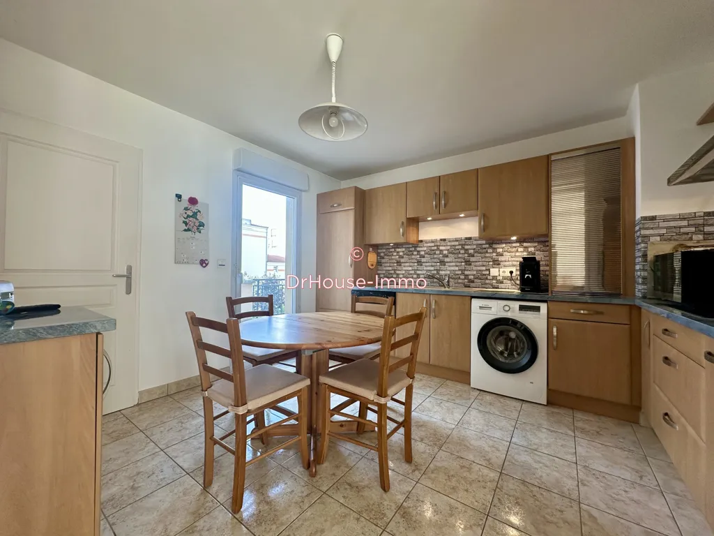 Cucina - Spacious Apartment with Terraces in Victor Hugo