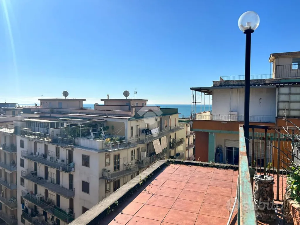Rõdu - Apartment with Rooftop Terrace in Salerno