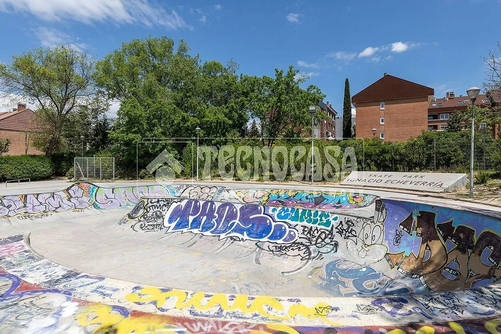 Bassein - Modernised Apartment with Garage in Las Rozas