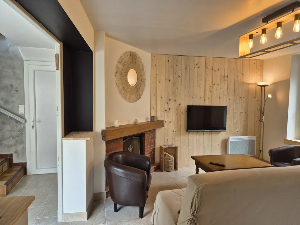 Soggiorno - Renovated House with Garden in Sarrancolin