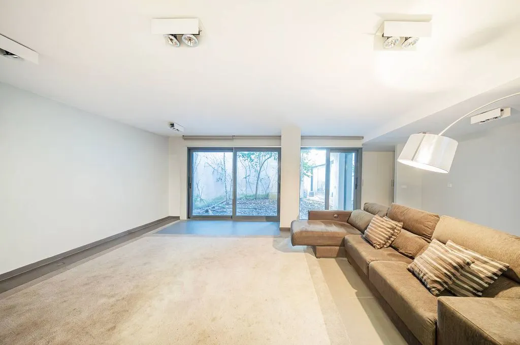 Elutuba - Luxury Villa with Pool in Chamartín, Madrid