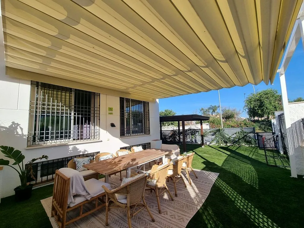 Terrace - Pareado with Pool and Terrace in Torremolinos