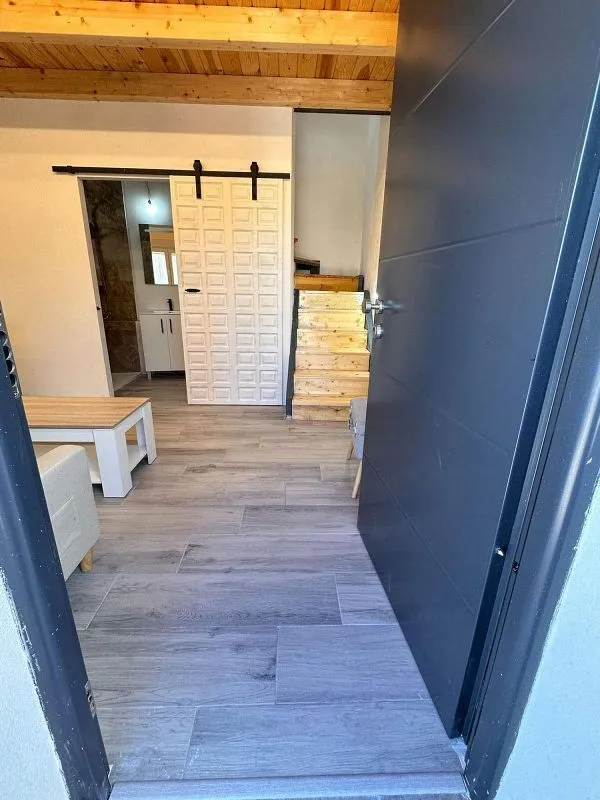 Entrée - Modern Chalet with City Views in San Antón