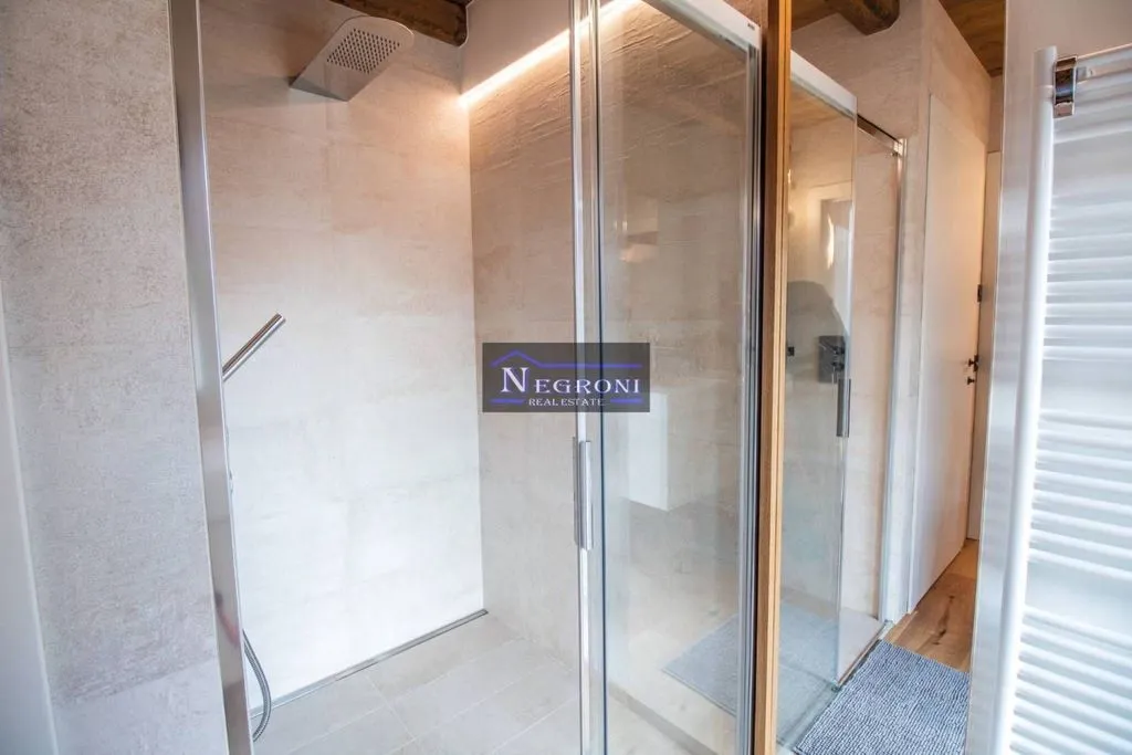 Vannitoad - Luxury Apartment with Medieval View in Gromo
