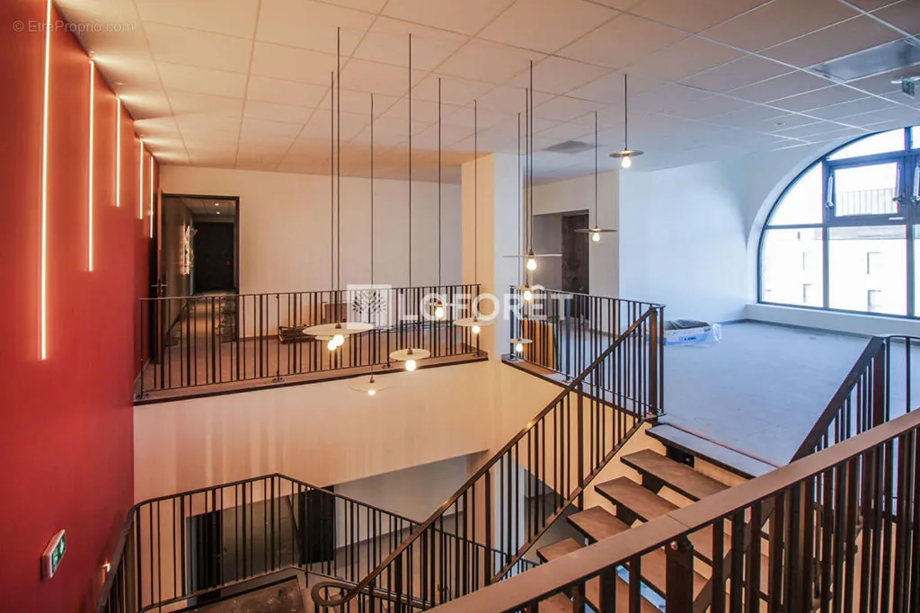 Toad - Professional Space near Evian Gare, 149 m²