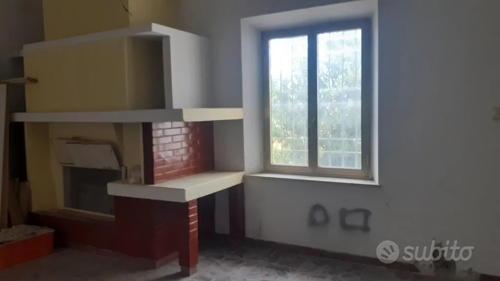 Stanze - Casa padronale con corte a Roma