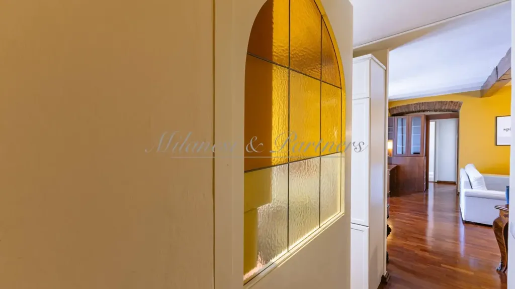 Entrée - Bilocale with Balcony in Bergamo