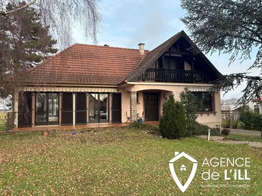 Välivaade - Spacious House with Constructible Land in Marckolsheim