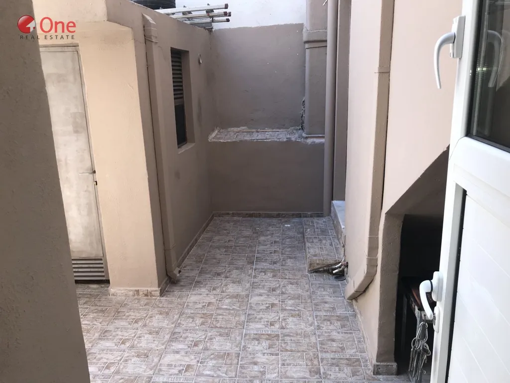 Jardin - Renovated Apartment with Solar Heating in Anthoupoli