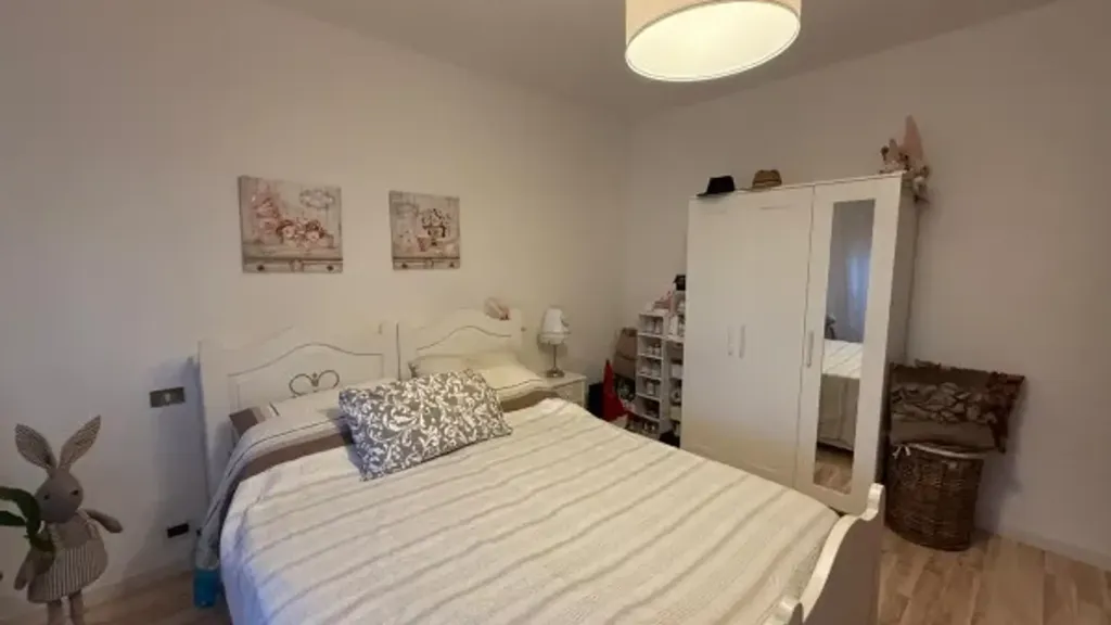 Camere da letto - Rustic-Styled Apartment with Balcony in Suzzara