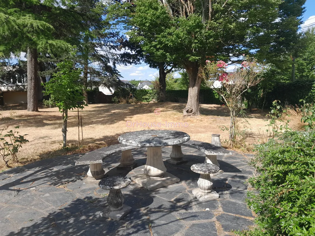 Garden - Spacious House with Pool in Ingrandes-sur-Loire