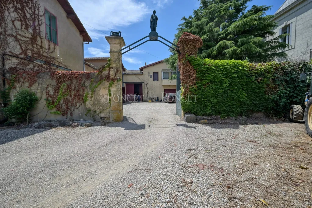 Välivaade - Vineyard Estate with Pool near Agde
