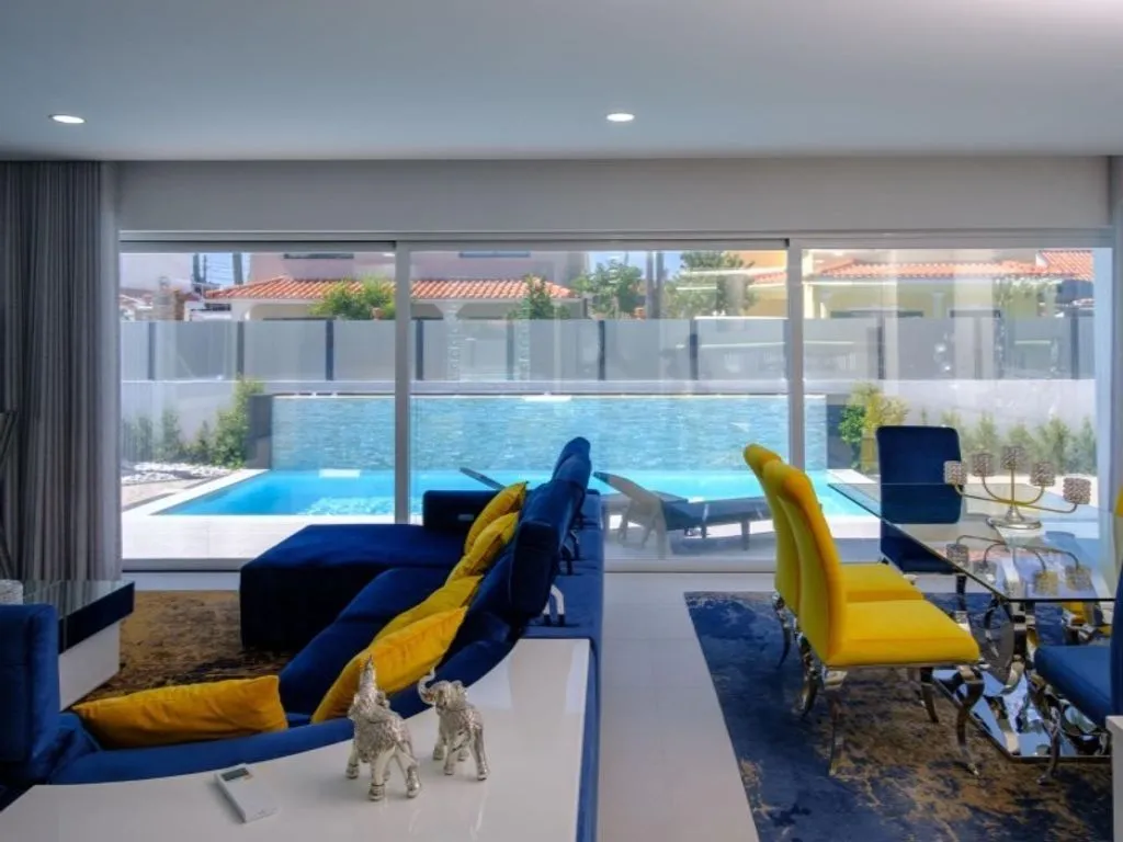 Elutuba - Luxury Detached House with Pool in Aroeira, Almada