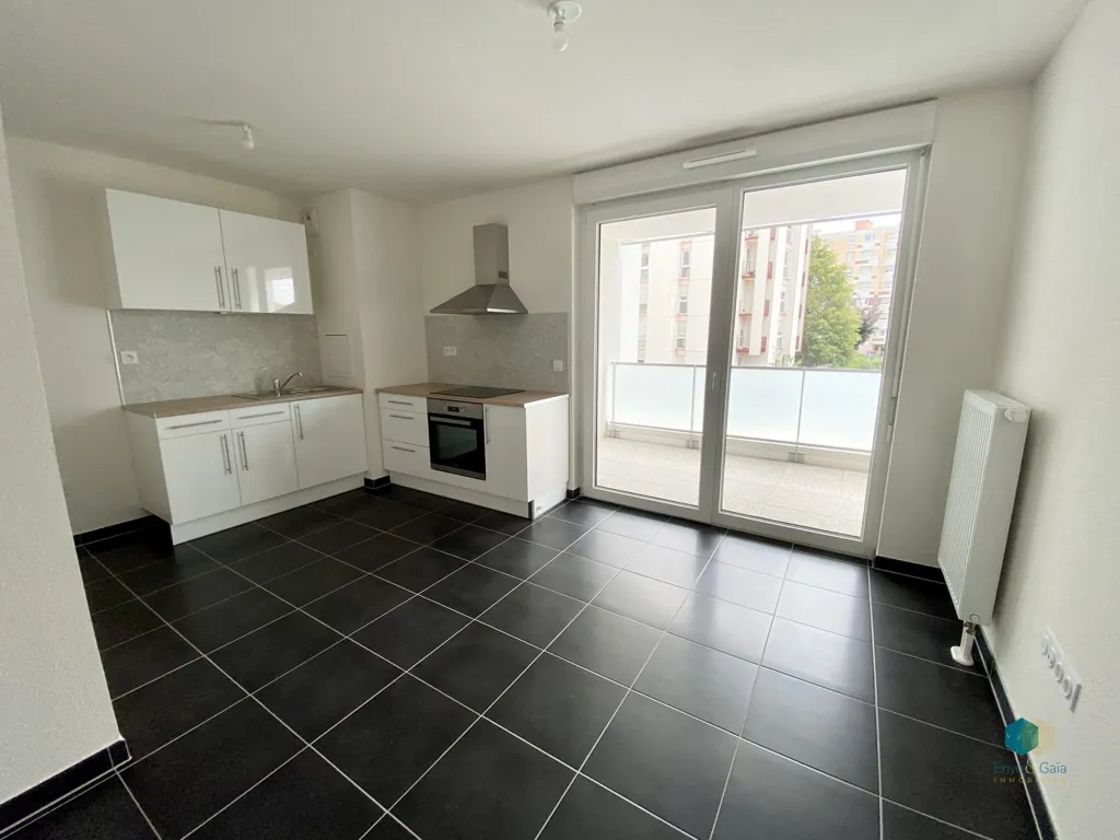 Cuisine - Appartement T2 avec Balcon à Bischheim