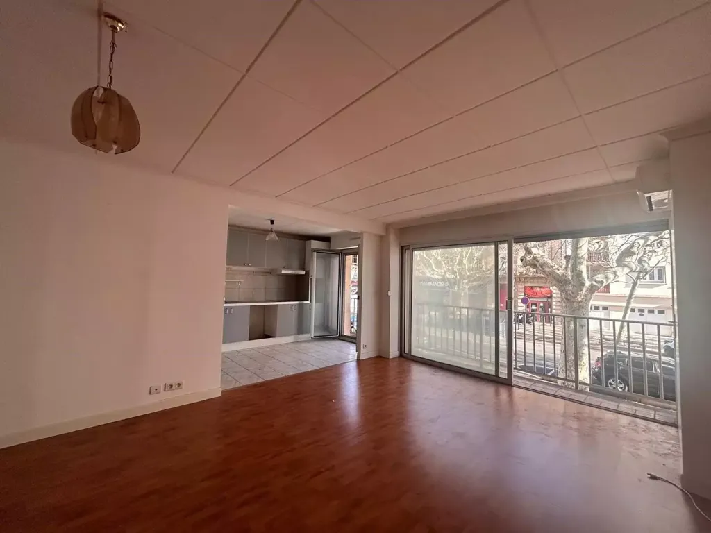 Elutuba - Spacious Apartment with East View in Sète