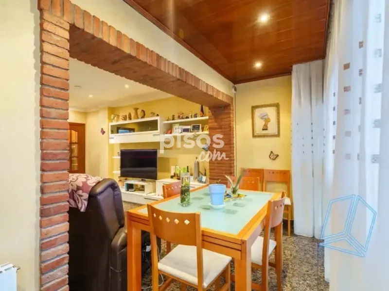 Söögituba - Ground Floor Flat with Balcony in Gavà