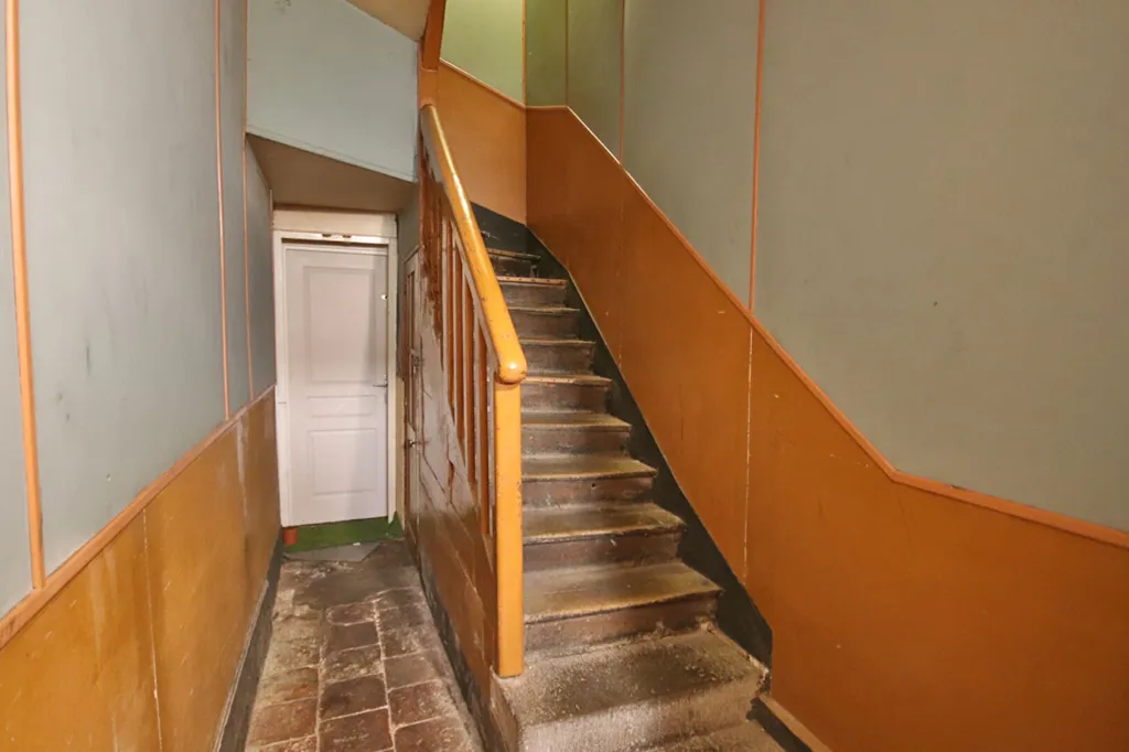 Rooms - Renovated 2-Bed Flat in Moulins Centre