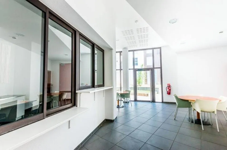Studio - Student Residence with Balcony in Lyon 7