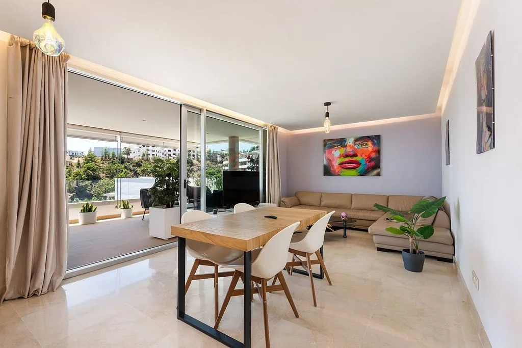 Salle à manger - Apartment with Pool and Terrace in Benahavís