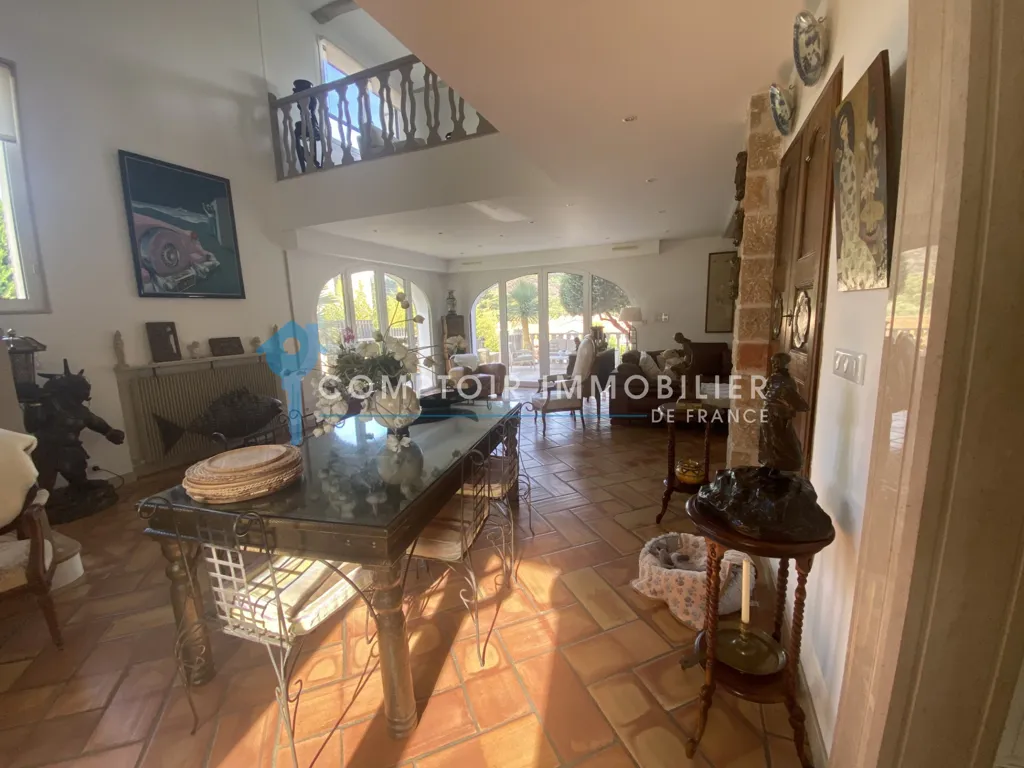 Salle à manger - Villa de Luxe avec Piscine à Mandelieu la Napoule