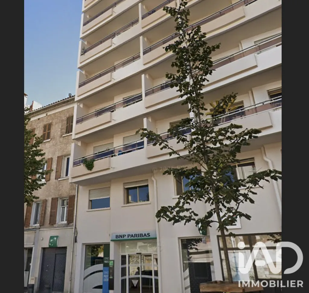 Välivaade - Toulon Apartment with North-South Exposure