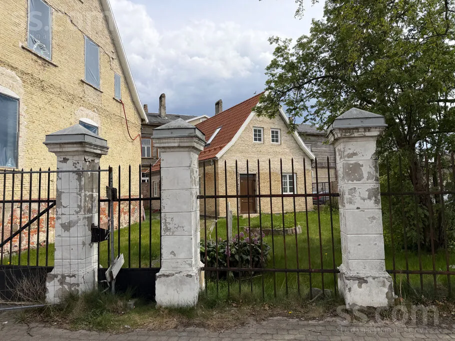40-toaline maja asukohas Liepāja un raj.