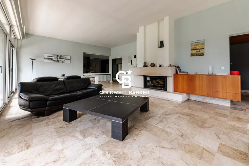 Elutuba - Architectural House with Pool in Orvault