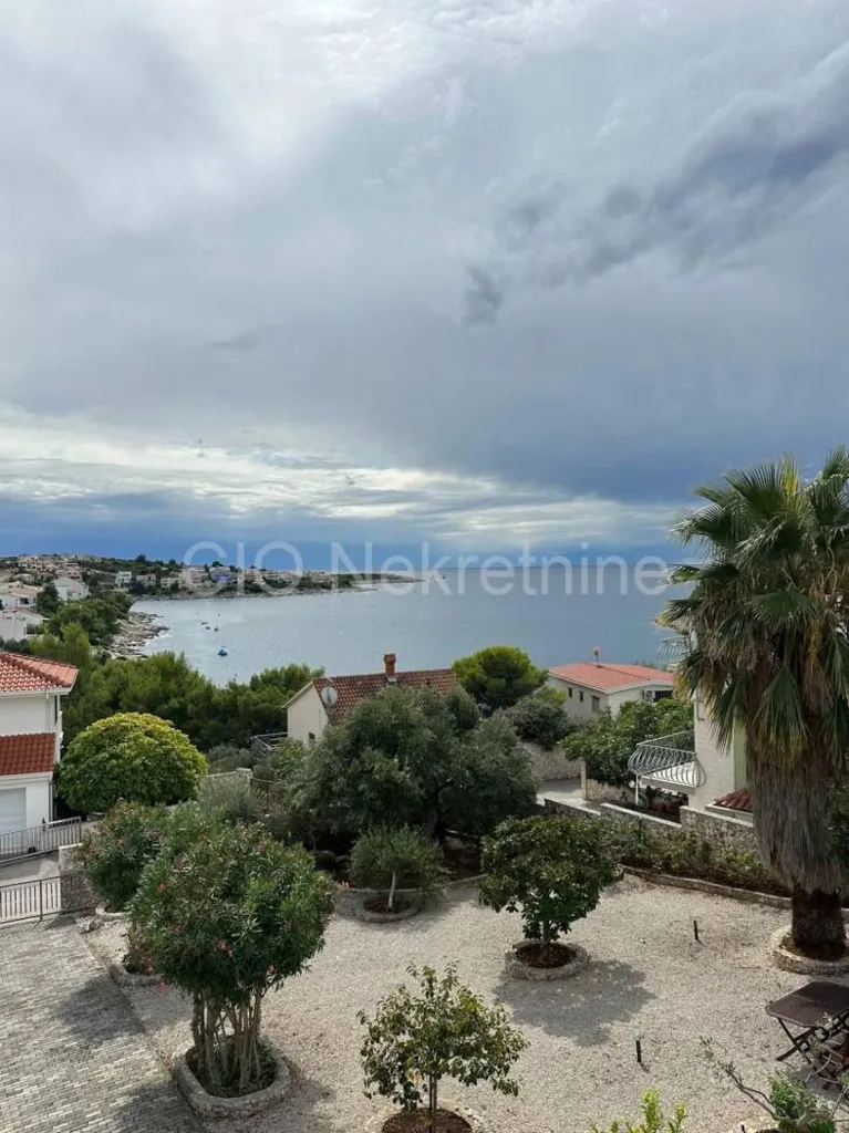 Terrasse - Apartment House with Sea View in Ražanj