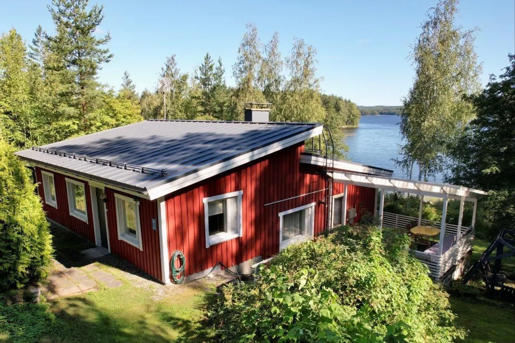 Exterior - Detached House with Lake View in Sysmä