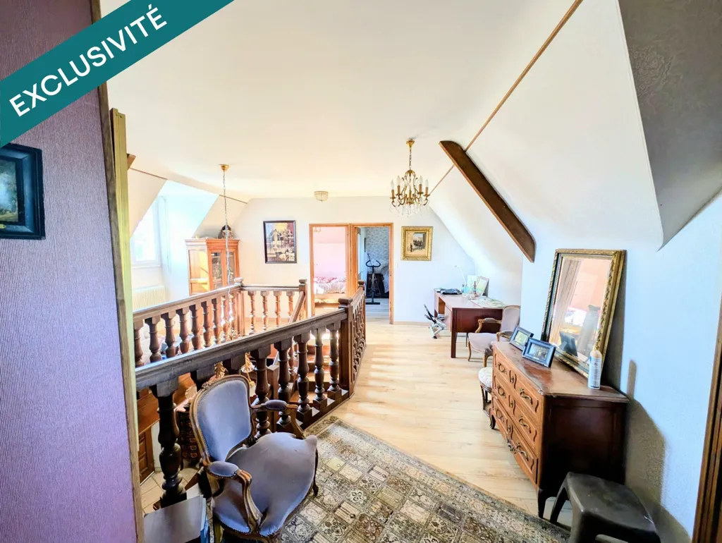 Entrée - Domaine avec Étang et Piscine près de Dinan