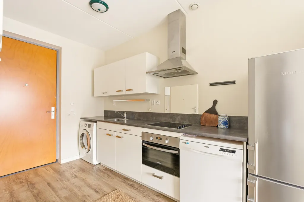 Cucina - Modern Studio with French Balcony in Amstelkwartier