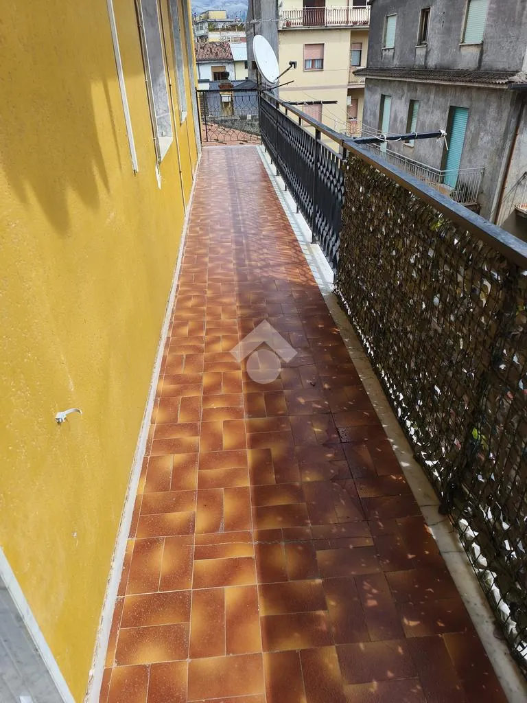 Balcon - Spacious Apartment with Lift in Castrovillari