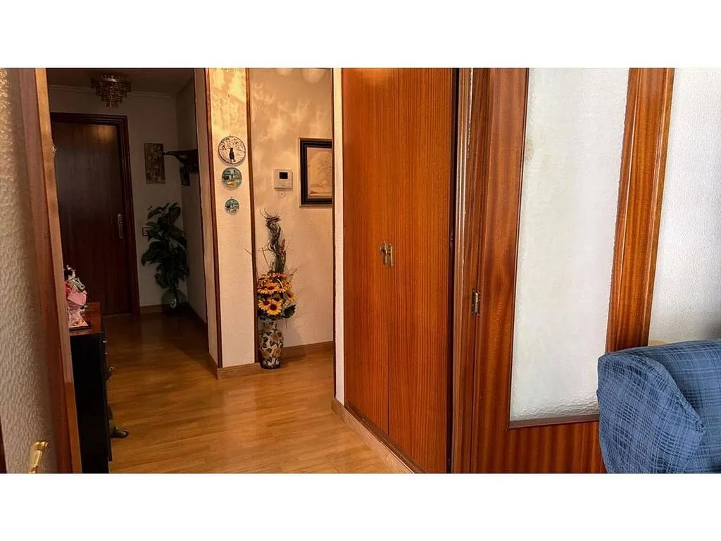 Entrée - 2-Bedroom Apartment with Balcony in Logroño