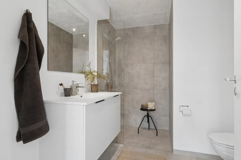 Bagni - Five-bedroom Terrace House with Terraces in Ringsted
