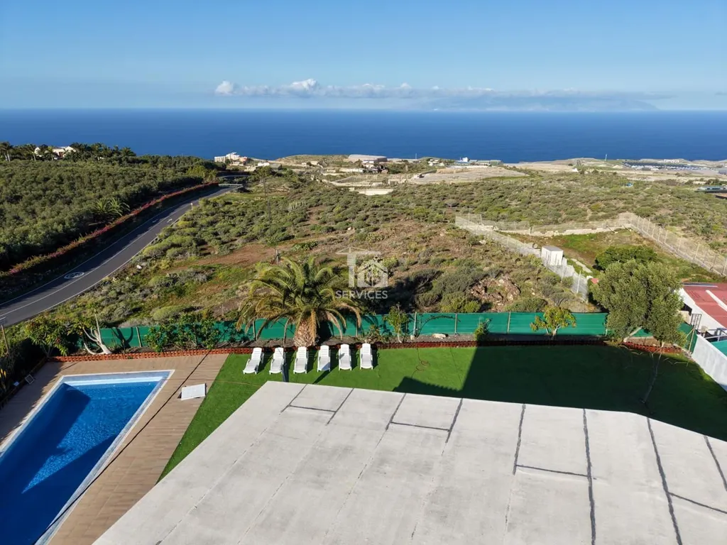 Vista aerea - 7-Bedroom Villa with Pool in Tijoco Bajo