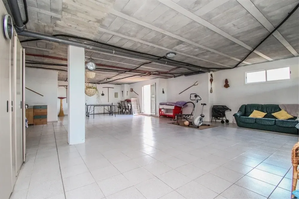Garage - Villa with Sea Views and Pool in Badia Gran