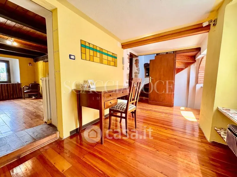 Salle à manger - Terraced House with Balcony in Valdilana