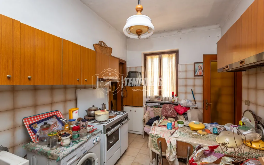 Kitchen - Rustic Country House with Garden in Narzole