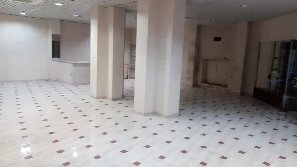 Pièces - Commercial Property with Storage in Lanciano Centre