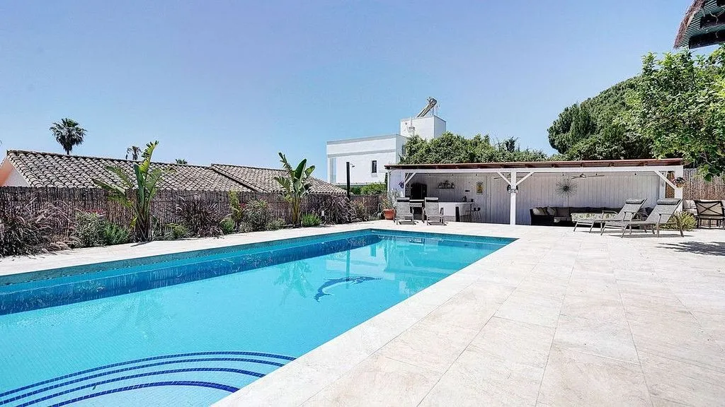 Piscine - Reformed Villa with Sea View in Calahonda