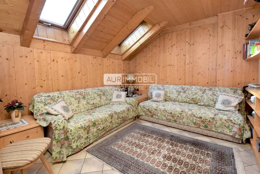 Elutuba - Luxury Flat with Balcony in Innichen