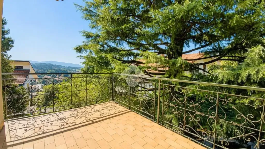 Balcone - Panoramic Villa with Garden in Ponte Lambro